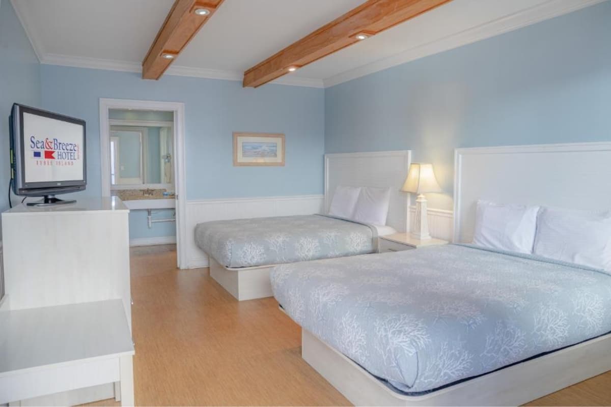 Queen Room, Two Queen Beds