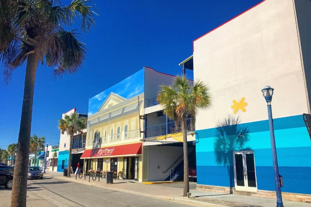 Colorful South Beach storefronts on Tybee Island near the pier